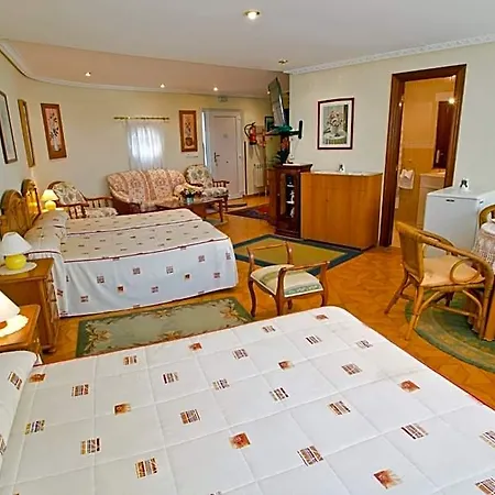 Hotel Roiz 2*